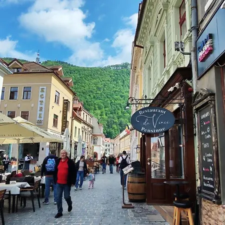 Modest Ultra Council Square Brasov